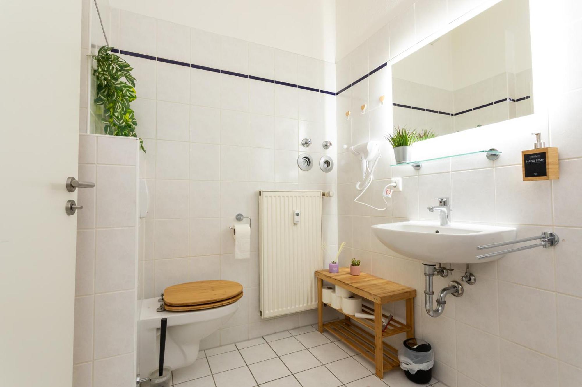 Fullhouse - Halle - Paulus Apartment - Nespresso Εξωτερικό φωτογραφία